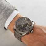 dz4421-diesel-watch-men-gray-metal-mega-chief
