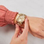 w1156l2-guess-watch-women-gold-metal-lady-frontier