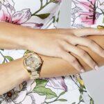 w1156l2-guess-watch-women-gold-metal-lady-frontier