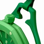 ⁦ساعة Audemars Piguet x Swatch Royal Pop GREEN EIGHT⁩ - الصورة ⁦6⁩