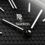 ⁦ساعة Audemars Piguet x Swatch Royal Pop OCHO NEGRO  للجنسين⁩ - الصورة ⁦4⁩