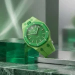 ⁦ساعة Audemars Piguet x Swatch Royal Pop GREEN EIGHT للجنسين⁩ - الصورة ⁦5⁩