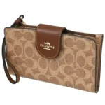 ⁦محفظة كوتش نسائية بتصميم سيجنتشر باللون البني الفاتح⁩ - الصورة ⁦4⁩